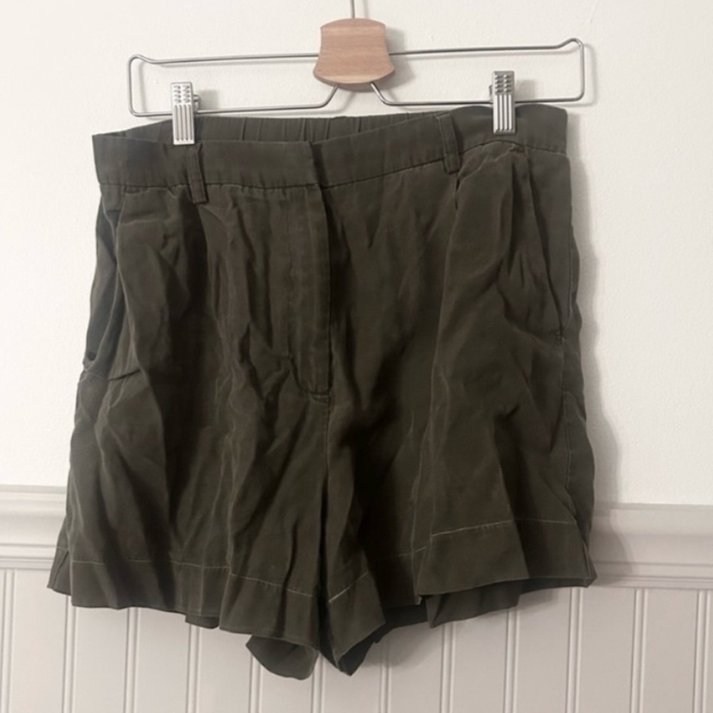 H&M Dark Green Women's Shorts Size 10